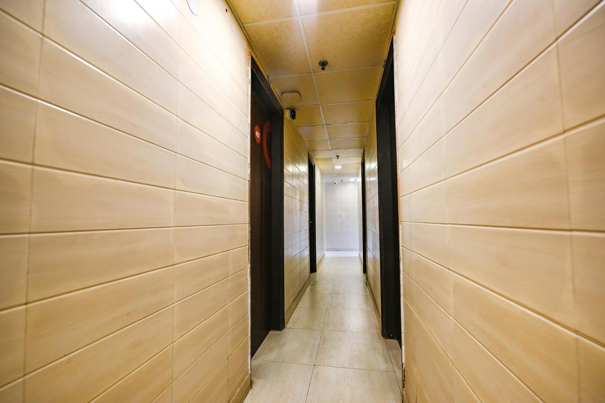 Fabhotel Model Town Nuova Delhi Esterno foto