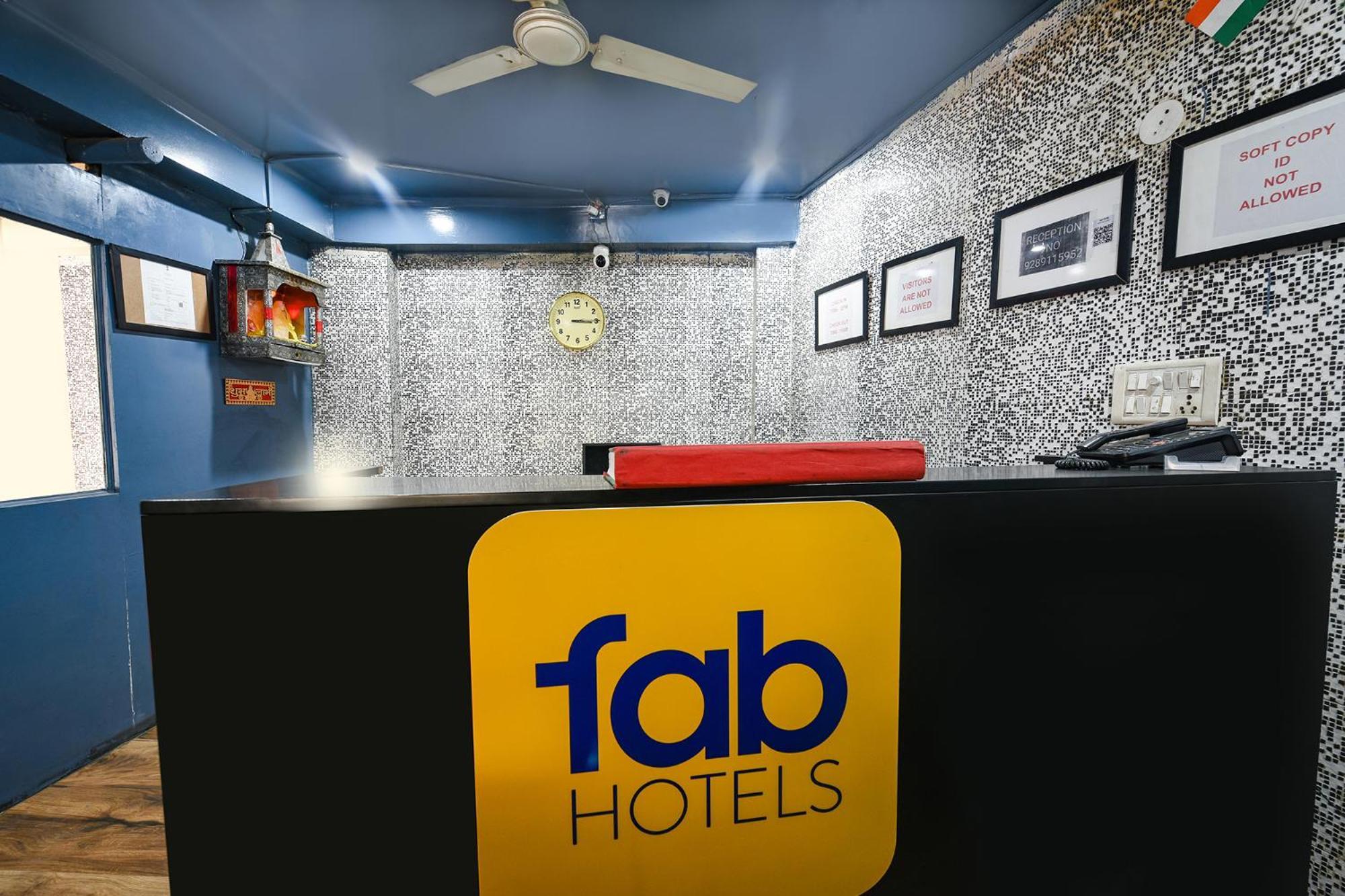 Fabhotel Model Town Nuova Delhi Esterno foto