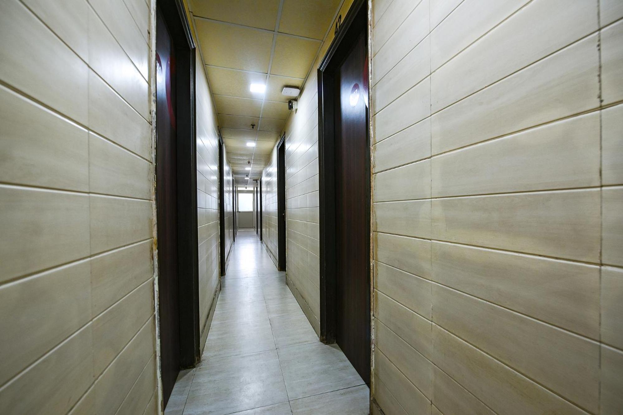 Fabhotel Model Town Nuova Delhi Esterno foto