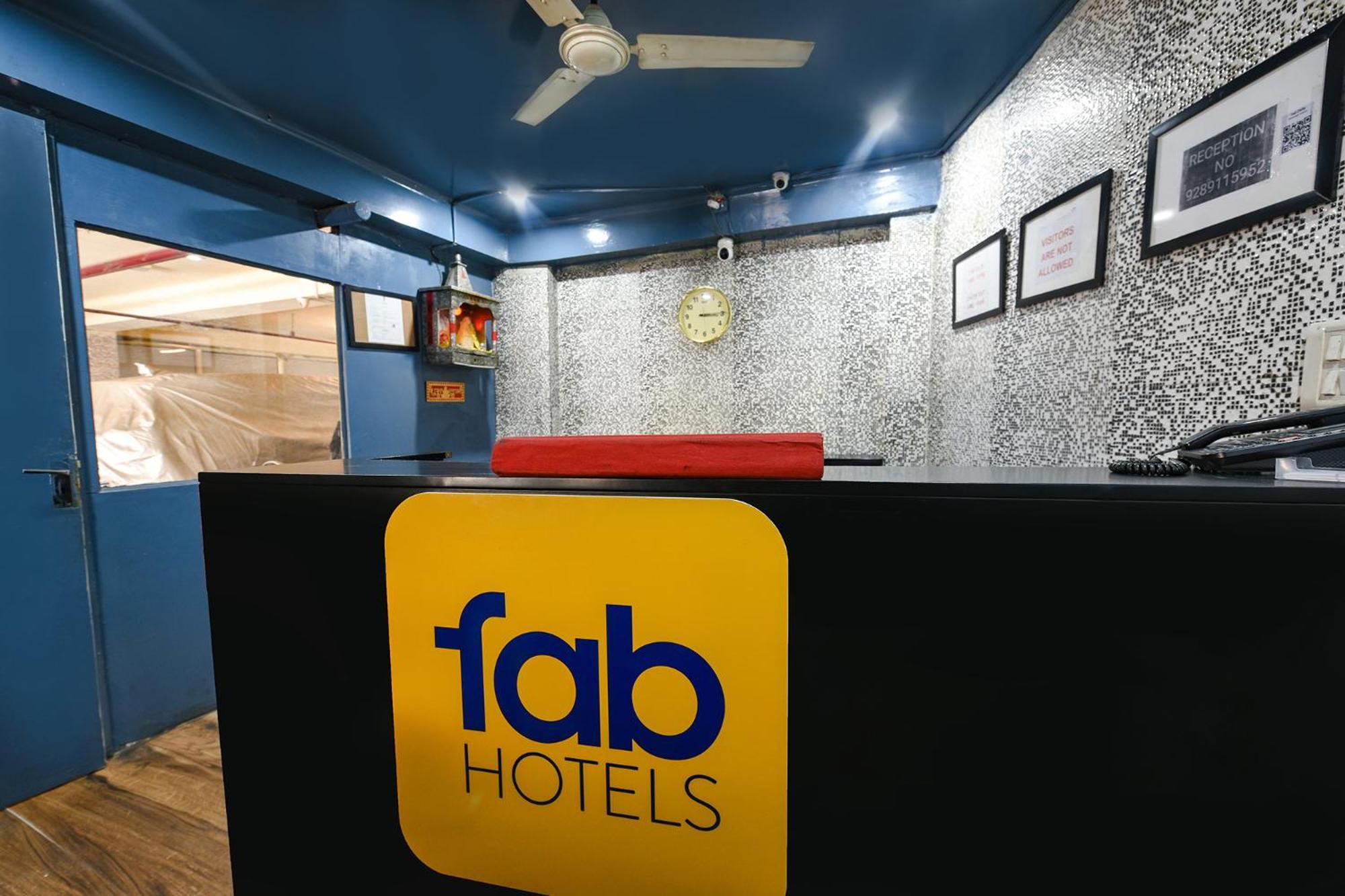 Fabhotel Model Town Nuova Delhi Esterno foto